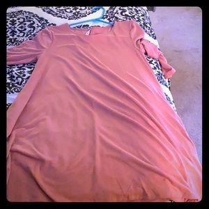 Brand new quarter sleeve dress. Size medium!